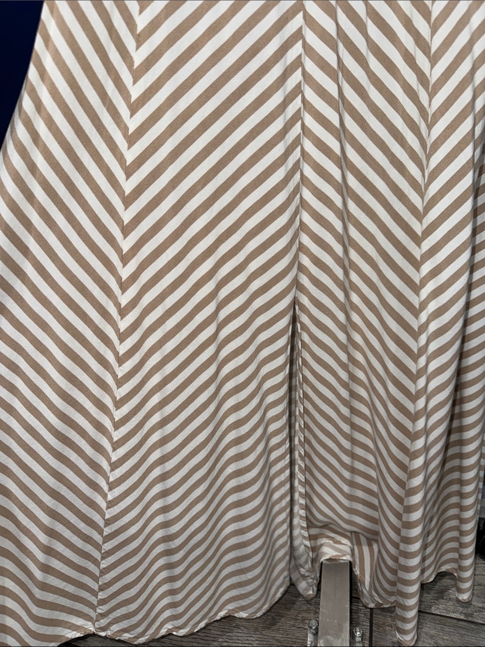 New York & Company - Beige Striped Halter Maxi Dress Size Small - Picture 11 of 16